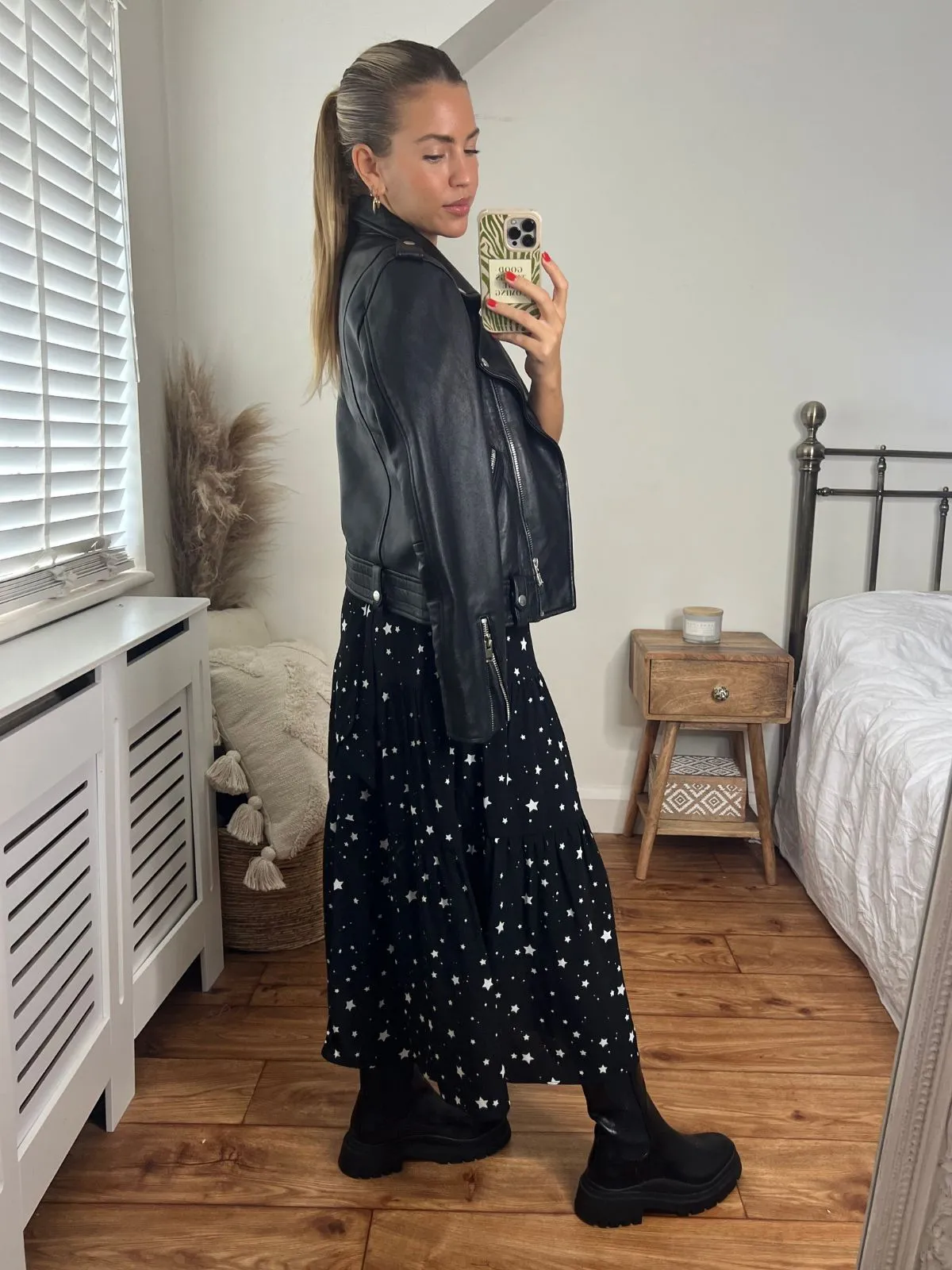 Erika Bow Back Tierred Dress / Mono Star