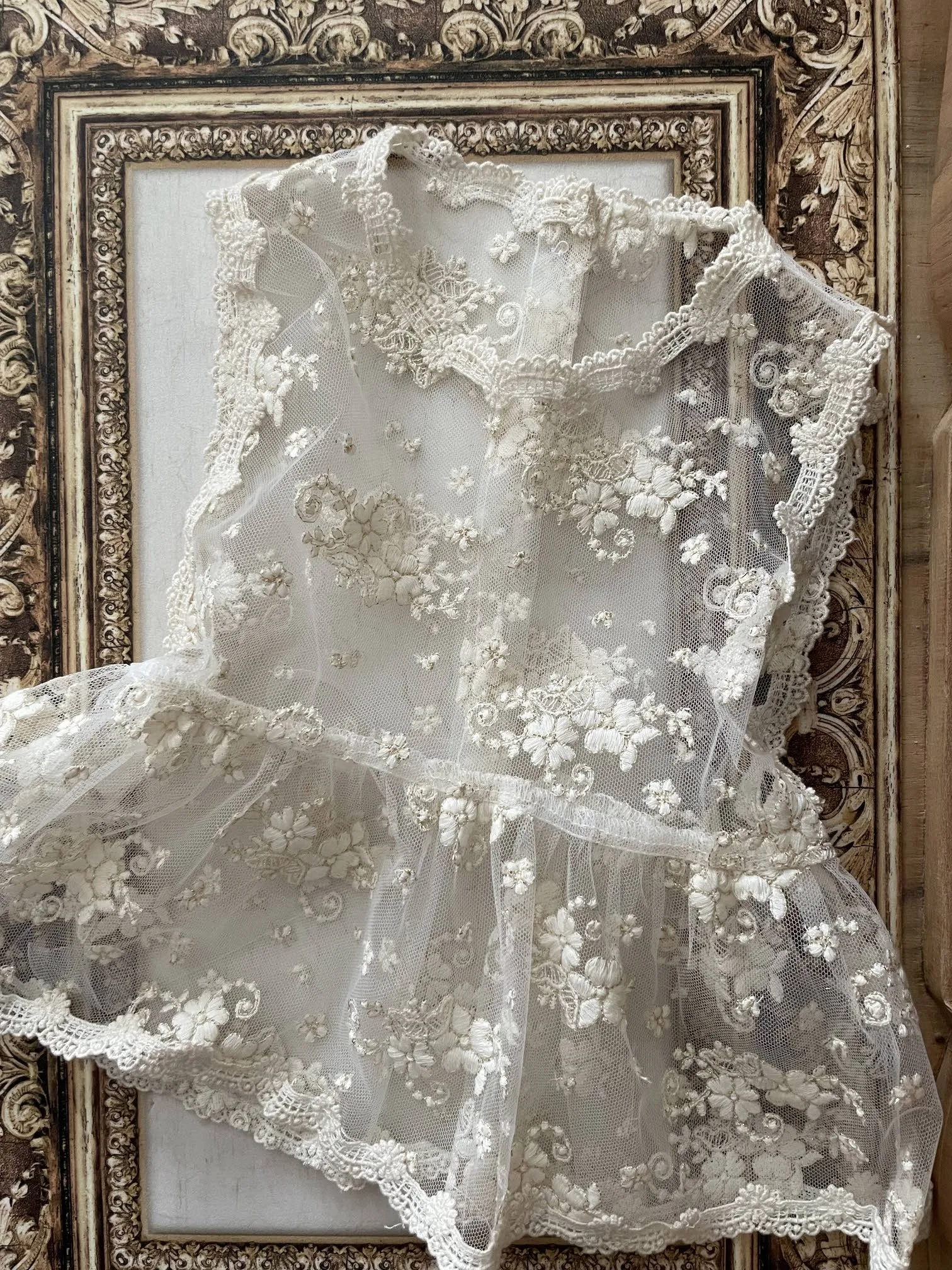 Gold Lace Vest_Adult Size