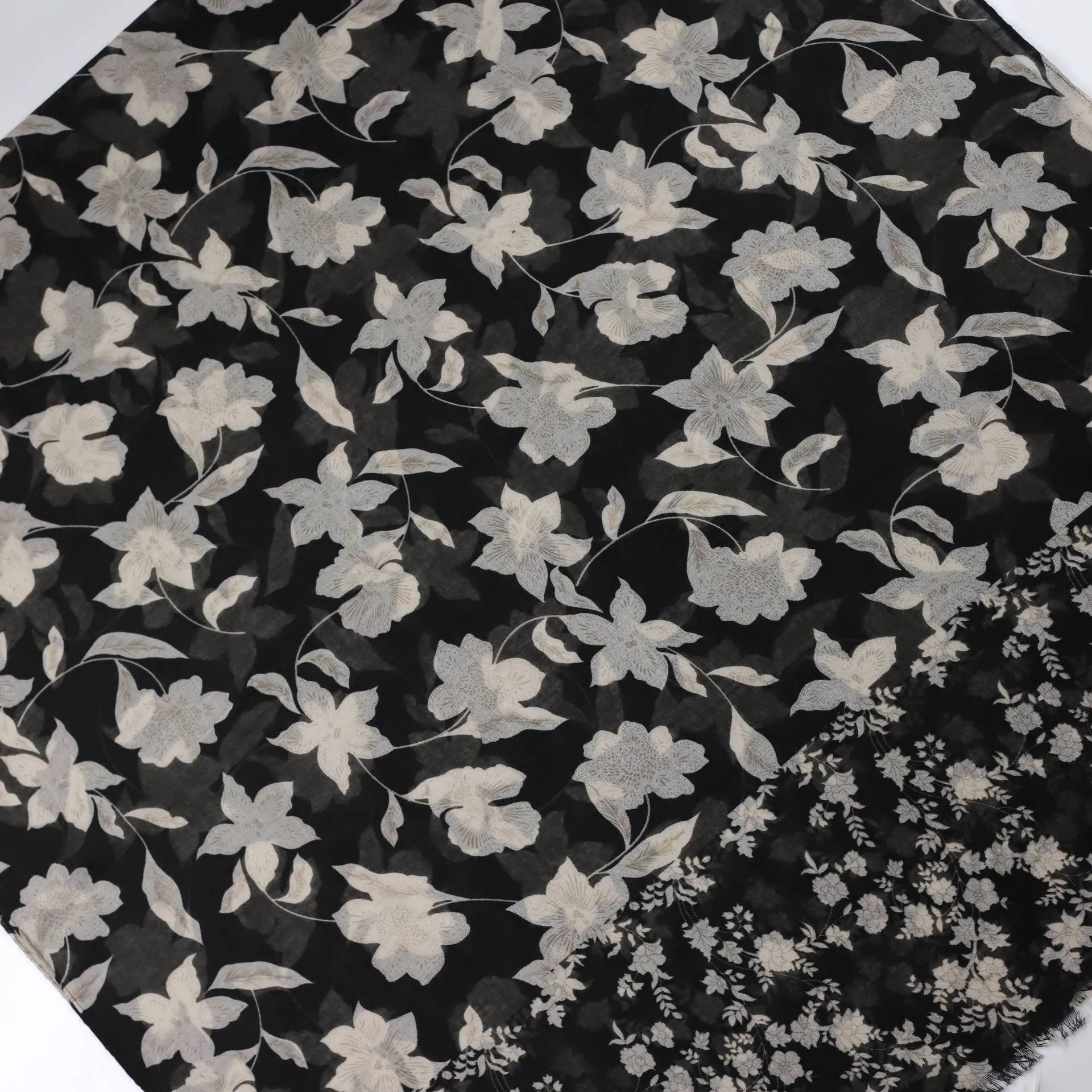 JY230510 Flowers printed scarf