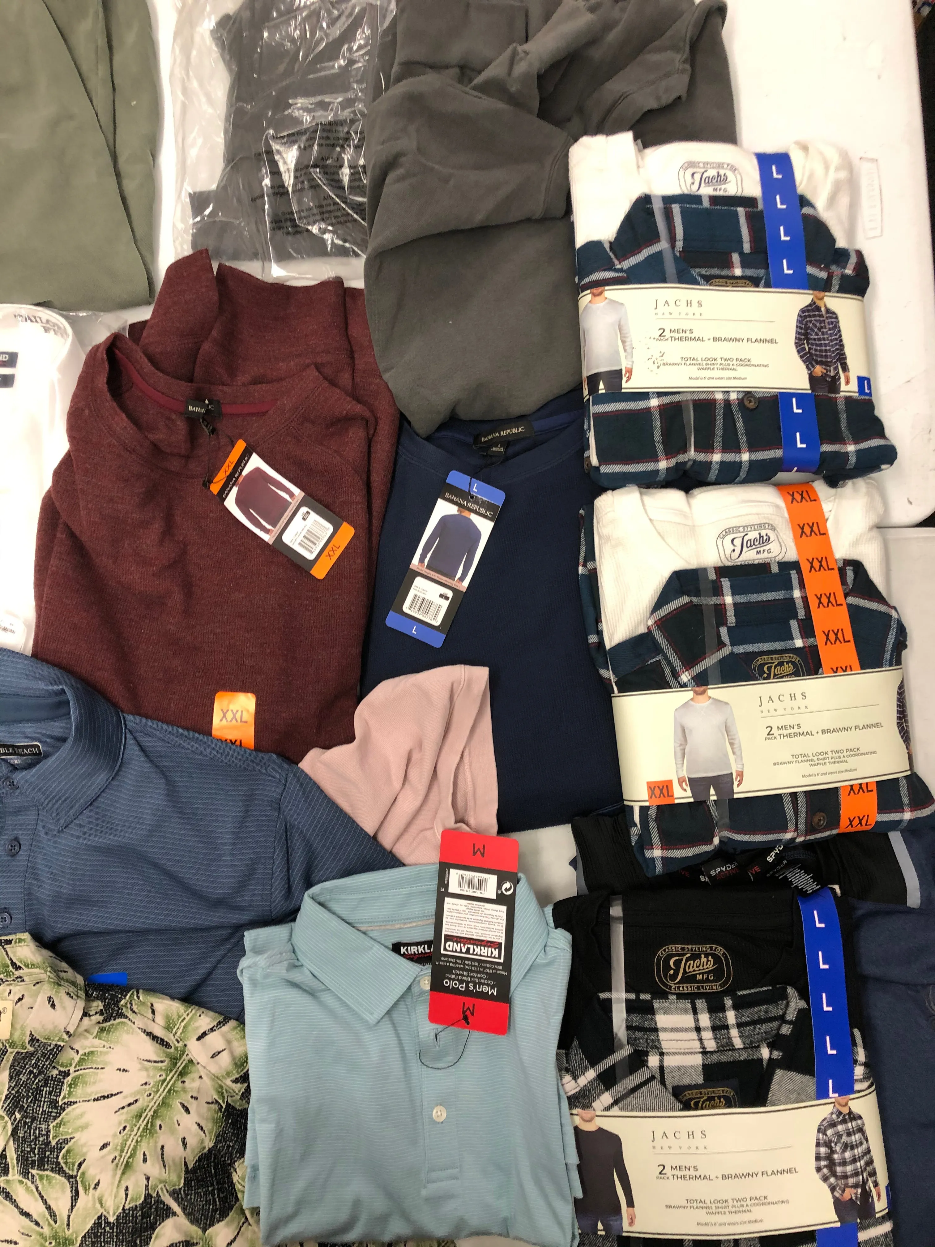 Men's Clothing Polo Shirts and other Tops Wholesale Lot, BANANA REPUBLIC, AMERICAN APPAREL, KIRKLAND, PEBBLE BEACH and more, 18 items, Shelf Pulls, MSRP $670