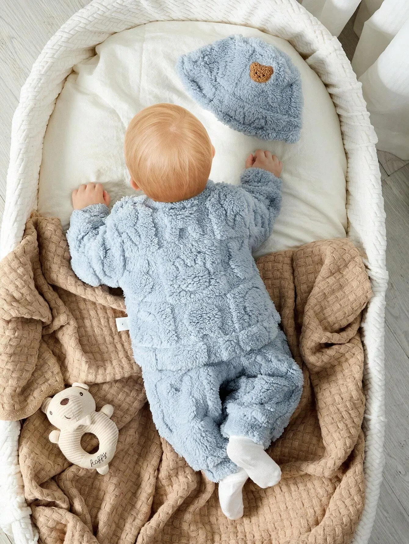 SHEIN 3pcs/Set Newborn Baby Boys/Girls Blue Autumn/Winter Soft Coral Fleece Long Sleeve Hoodie, Pants & Hat, Cute Bear & Rabbit Print, Cozy & Warm, For Indoor & Outdoor