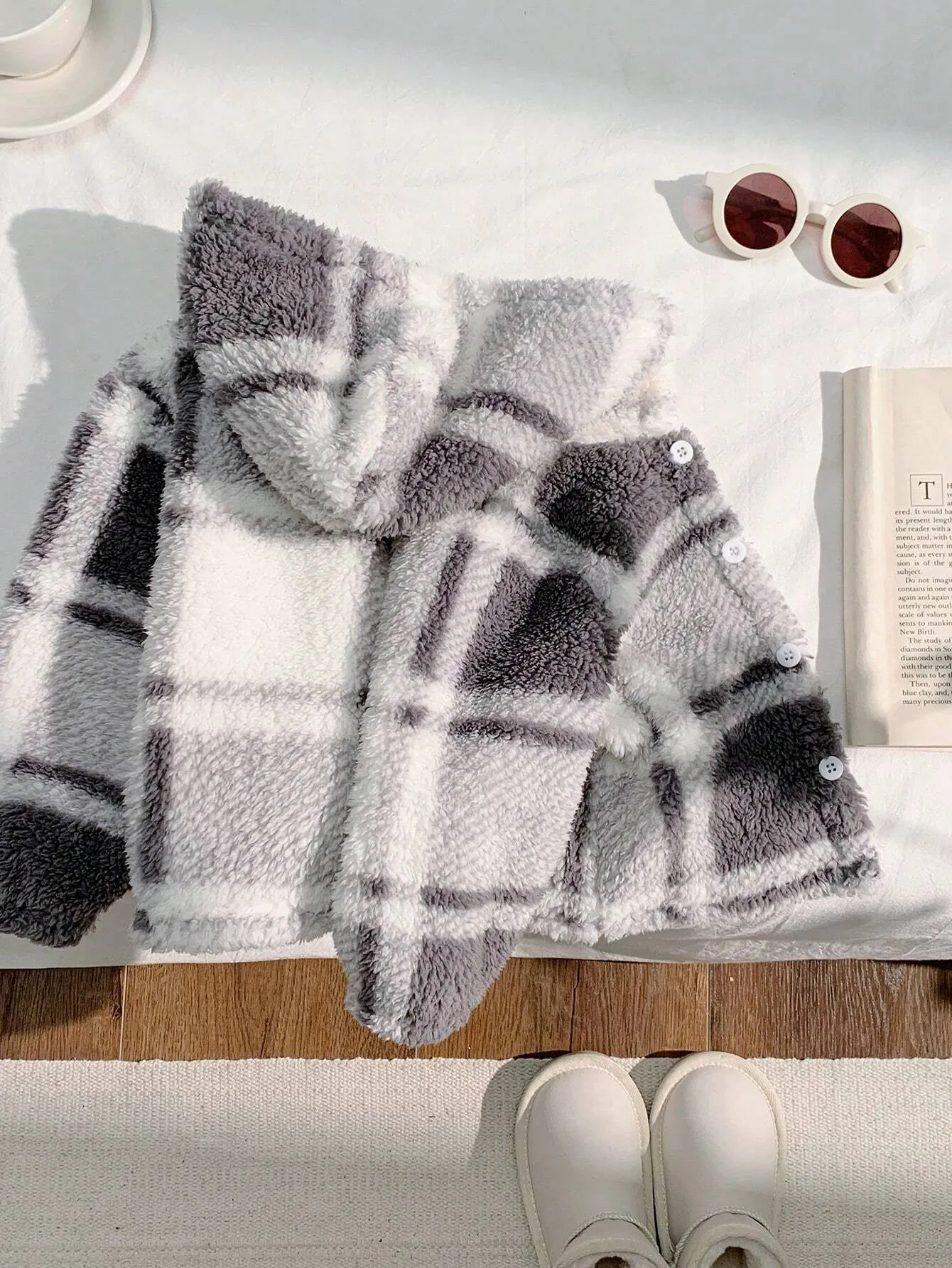 SHEIN Baby Boy/Girl Soft & Comfortable Fleece Patch Print Hooded Jacket, Casual & Warm Windbreaker For Fall & Winter