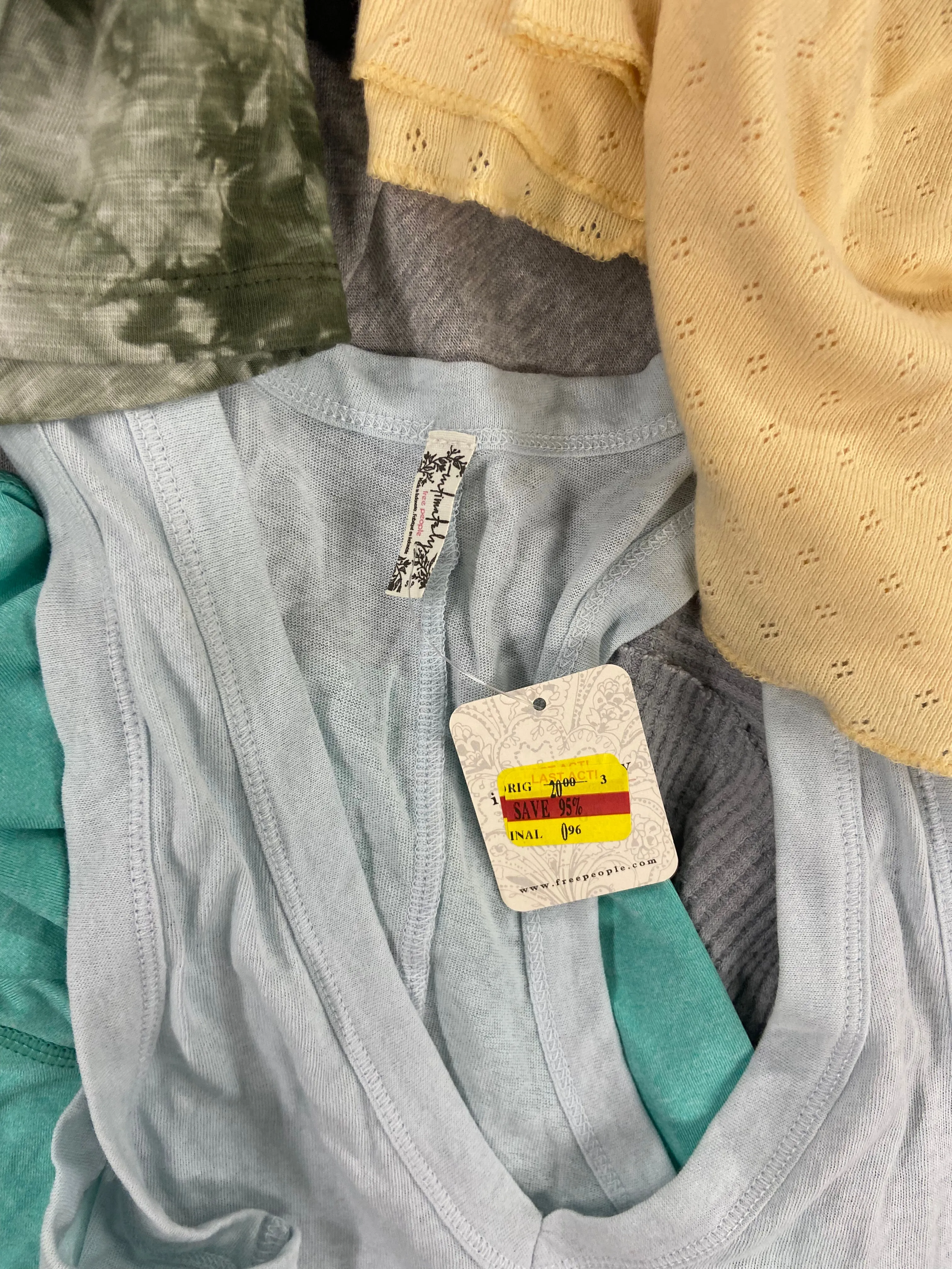 Women's Clothing Assorted Wholesale Lot, FREE PEOPLE, NIKE, PROPPER, SANCTUARY, MONDETTA and more, 14 items, Shelf Pulls, MSRP $662