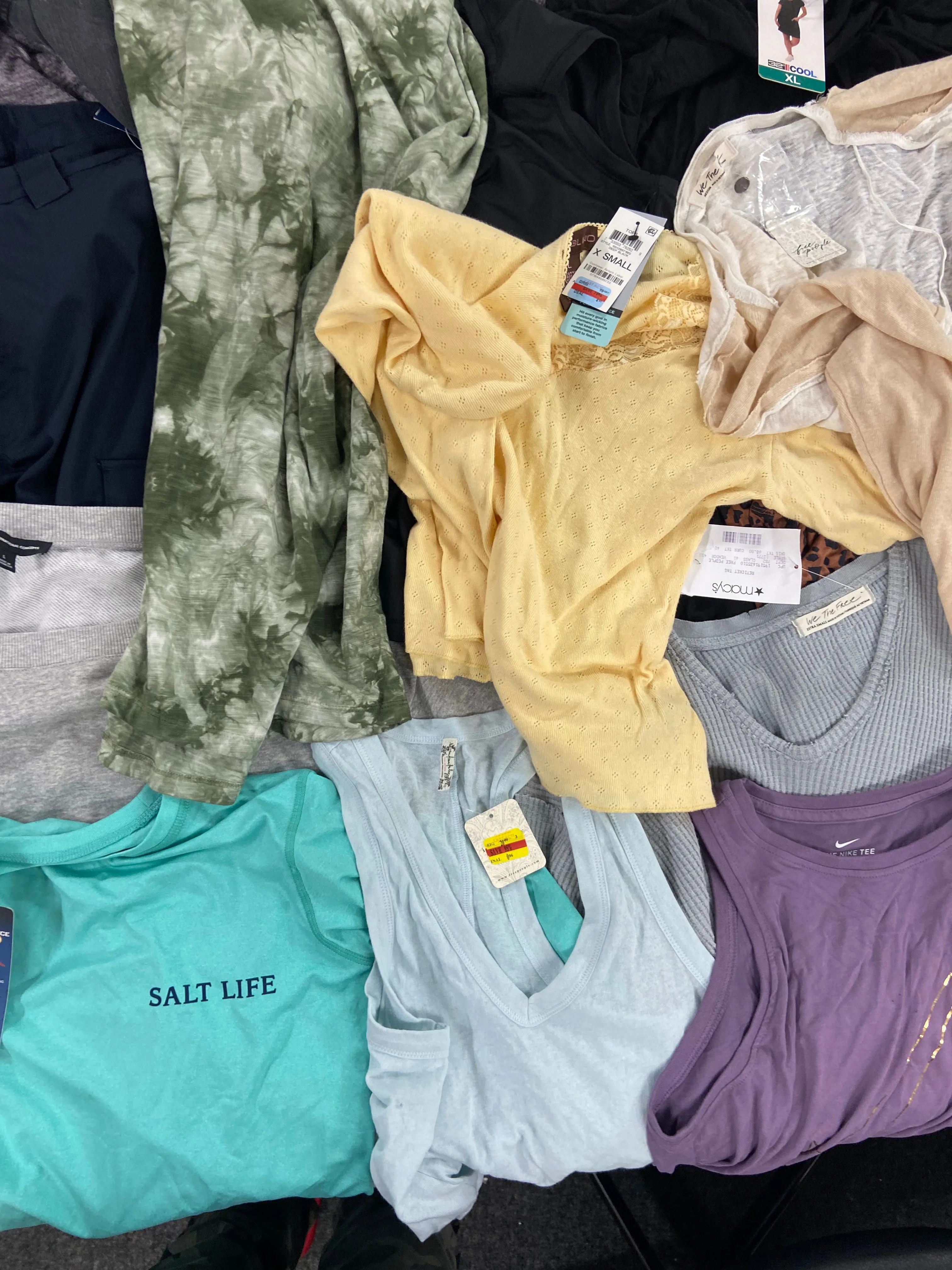 Women's Clothing Assorted Wholesale Lot, FREE PEOPLE, NIKE, PROPPER, SANCTUARY, MONDETTA and more, 14 items, Shelf Pulls, MSRP $662